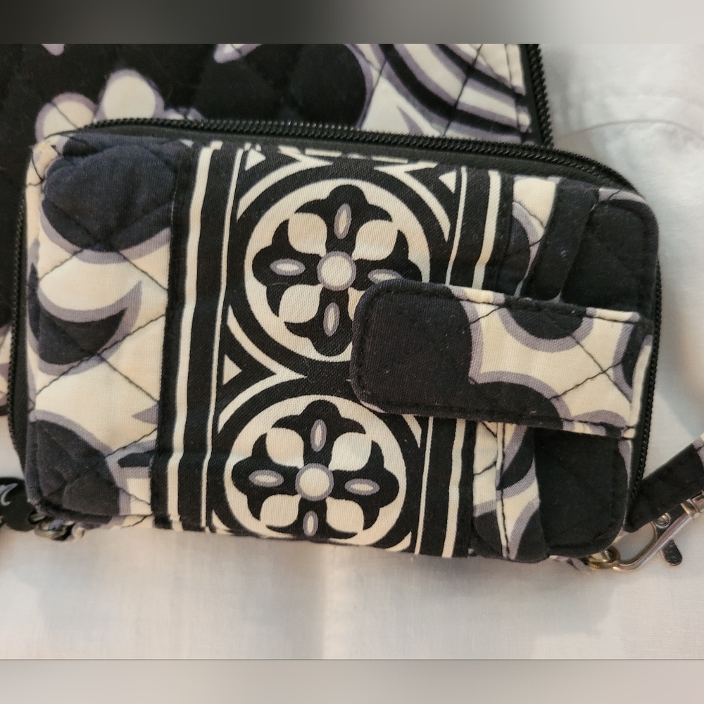 Vera Bradley Black and White Floral Phone Case Set EUC - Picture 9 of 9